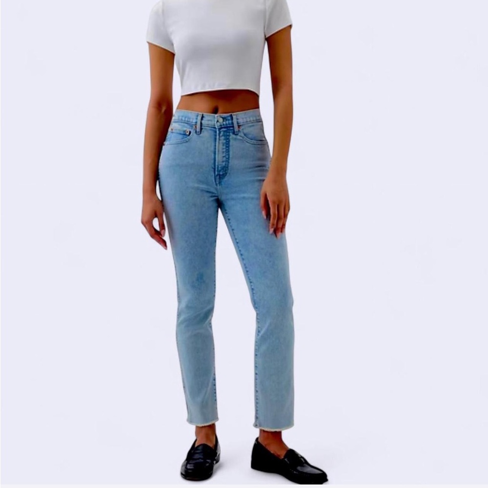 GAP high/mid rise, straight leg, light wash denim blue jeans